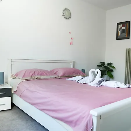 Champagne Apartment Portoroz